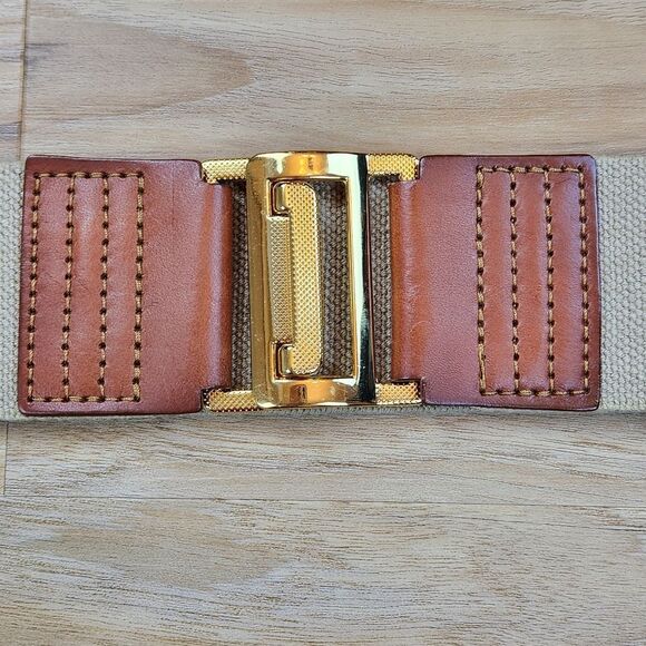 💜Tan w/Gold Toned Interlocking Buckle Wide Elastic Belt - Picture 4 of 7